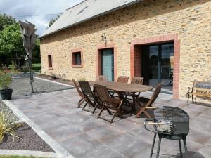 Maisons de vacances Gite Cosse-le-Vivien, 4 pieces, 6 personnes - FR-1-600-124 : photos des chambres