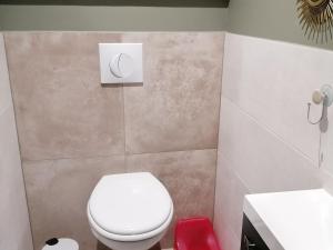 Maisons de vacances Gite Cosse-le-Vivien, 4 pieces, 6 personnes - FR-1-600-124 : photos des chambres