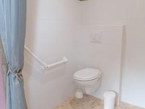 Maisons de vacances Gite Cosse-le-Vivien, 4 pieces, 6 personnes - FR-1-600-124 : photos des chambres