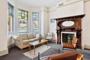 Federation Style meets Central Hobart Location - New Town