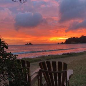 Oakura Bay Absolute Beachfront Holiday Home