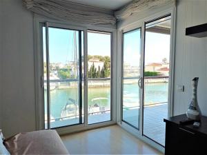 Apartamento luminoso en Santa Margarita con terraza y piscina, cerca de la playa de la Rubina - ES-258-79