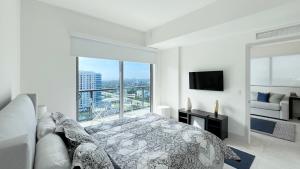 New 11 Apartment in Smart Brickell with Parking
