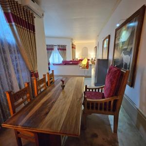 Ella Planters Bungalow