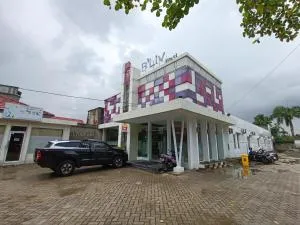 Urbanview Hotel B Liv Kendari by RedDoorz - Kendari