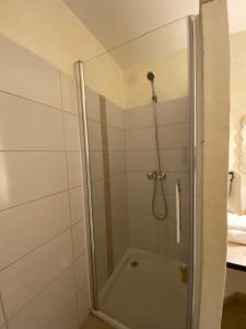 Hotels Logis Hotel Medieval, Montelimar Nord : photos des chambres