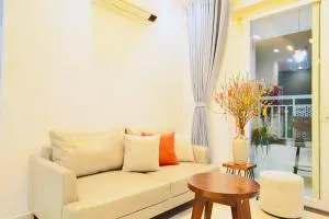 Căn hộ 2PN, 2WC tầng 25 2 bedrooms luxury apartment - Bình Hưng
