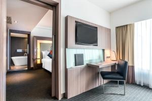Hilton Garden Inn Bangkok Silom