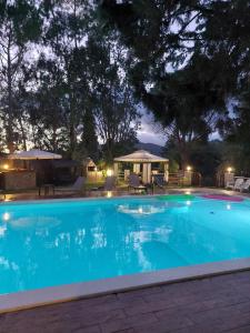 VILLA STRAVANATA - Large Pool, Car and Large Whirlpool Jacuzzi img2
