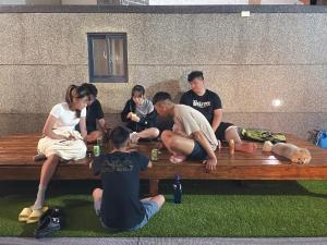 Hi Tray 屋裡有個脆背包客棧