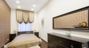 HaPPy iNN ToTo Old Town, Self check, Parking in the yard,