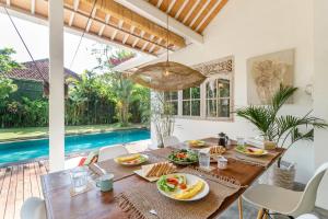 Villa Telma - Charming 2BR Villa in Central Seminyak, Walking Distance to Eat Street