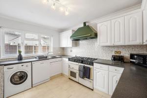 Grab a Deal Today! Massive Home For Contractors & Parking for 4