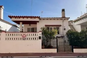 Casa mediterránea junto al mar. - Chilches