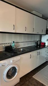 Playa de Los Naufragos Cozy Apartment with Pool