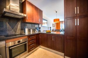 Malibu Mansions apt by Costarentals - Ref 242