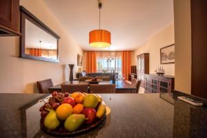 Malibu Jacuzzi penthouse by Costarentals - Ref 242