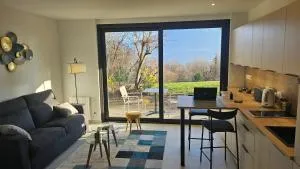 Le Cosy - joliment aménagé - vue magnifique - Quintal