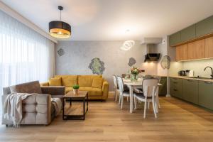 Apartament Kamienne Wzgórze 13 z widokiem na góry - Dream Apart