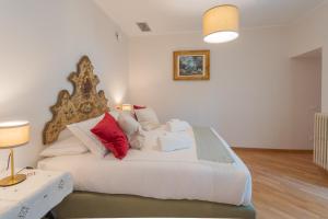 Luxury Apartments in Villa Cardinal Ciceri by RentComo