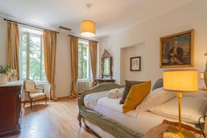 Luxury Apartments in Villa Cardinal Ciceri by RentComo