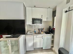 Jolies Lavandes, by Welcome to Cannes