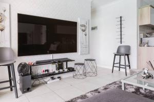 Paxs Luxury Romantic Penthouse on the Lagoon