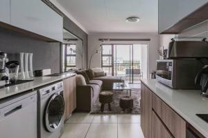 Paxs Luxury Romantic Penthouse on the Lagoon