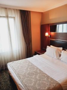 Economy Double Room room in Dream Hill Business Deluxe Hotel Asia