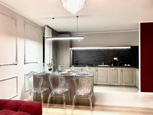 STUDIO 92- URBAN PLAZA