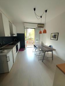 Spacious three-room apartment in Saragozza