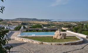 Amelie Villa with pool and amazing sea views, Paros