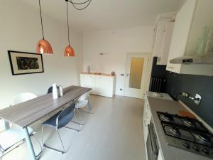 Spacious three-room apartment in Saragozza