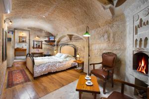 Junior Cave Suite room in Terra Cave Hotel
