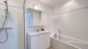 Villas Villa en plein centre du village, de plain pied et renovee en 2008 : photos des chambres