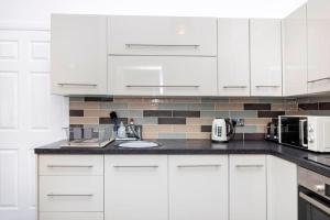 Bournecoast: Patio Garden - Parking - WIFI -FM8455