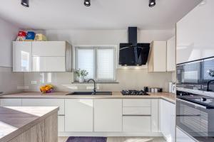 Holiday House Sunrise