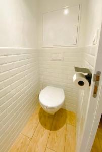 Charmant Studio Cosy Central