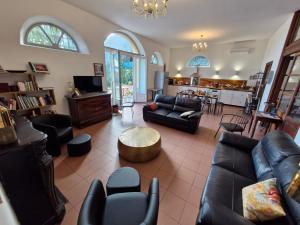 VILLA BELVEDERE DAJACCIO, VILLA ENTIERE VUE MER POUR 2 à 10 VOYAGEURS