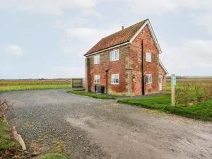 Red Brick Cottage - Strubby