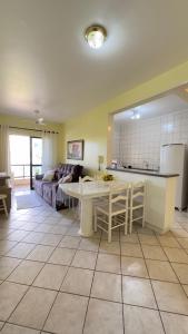 Apto Violetas na Janela- 1 suíte climatizada- à 50m do Parque Termal!