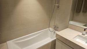 MH - Act One Act Two - 2BHK - REF2202