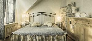 Double Room with Private Bathroom room in Villa Rosa