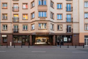 Park Praski 2-Bedroom Apartment by BookingHost