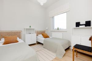 Warszawa Bright 2-bedroom Apartment by Renters