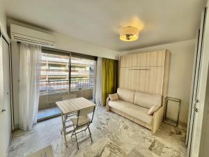 Branly 3, by Welcome to Cannes