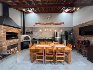 Casa na praia com churrasqueira - Bal. Camboriú