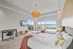 Piermont Waterfront Villa with Hot Tub