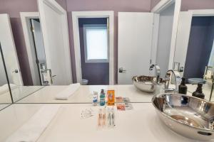 Piermont Waterfront Villa with Hot Tub