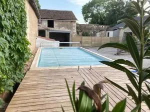 Maison 12-14 pers. avec piscine au cœur de la nature - Beaumont